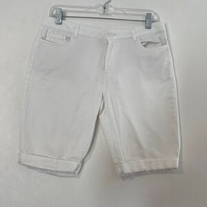 Juicy Couture White Bermuda Shorts Size 8 | Y2K JC Logo Button Mid-Rise